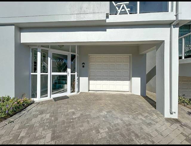 3 BEDROOM APARTMENT FOR SALE IN ASTON BAY